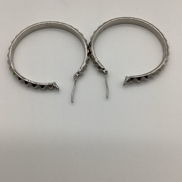 1858. Silver Hoops 1.5" w/ Triangular Pattern VGUC - Picture 4 of 4